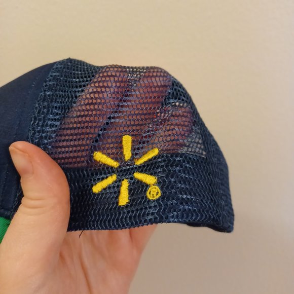 Mesh Snapback Light Up Christmas with Pompom - Picture 4 of 4